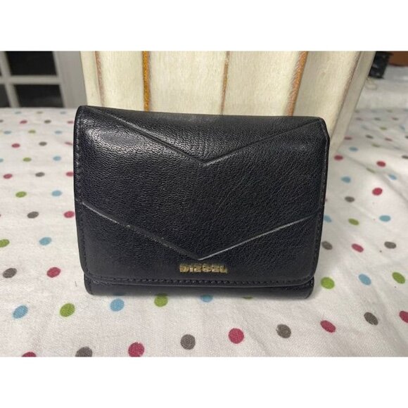 Diesel Black Leather Trifold Wallet with Zip Coin Pocket & Multiple Card Slots - Picture 1 of 7
